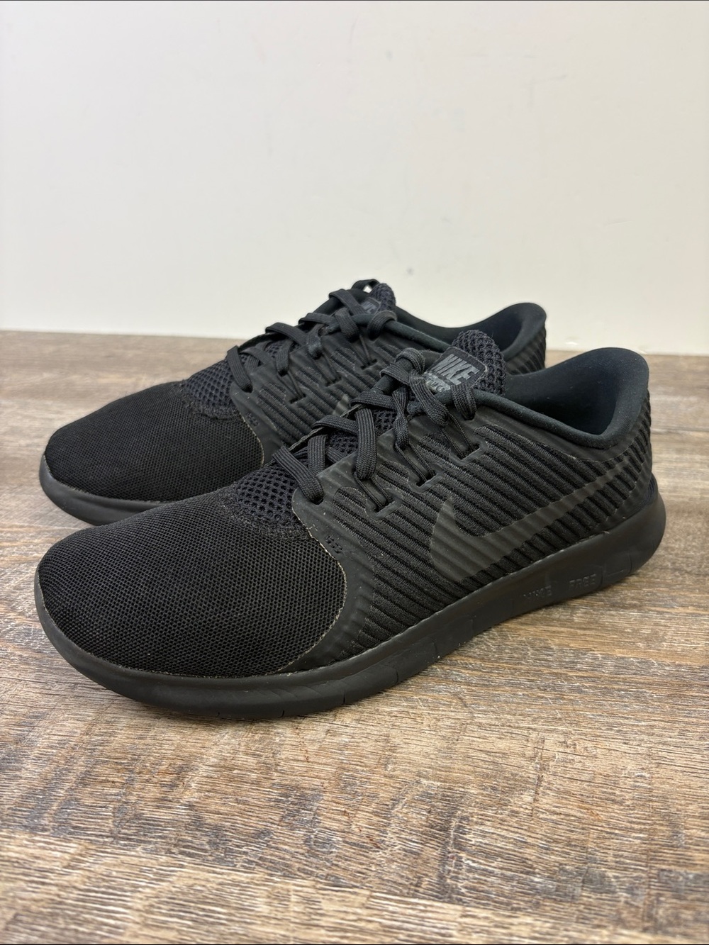 Nike Free RN Black Running Shoes Women’s Size 7 831511-001